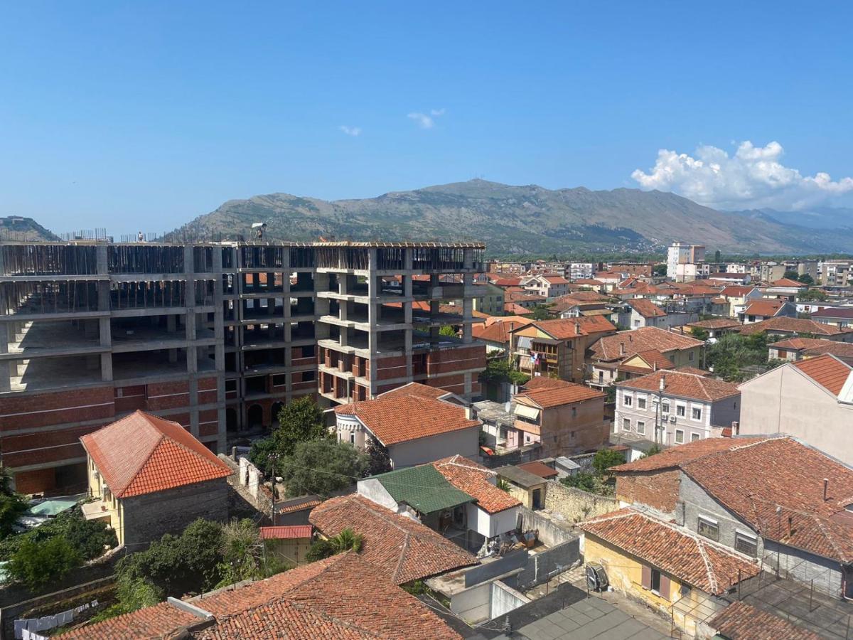 Center Of Shkodra Apartment Экстерьер фото
